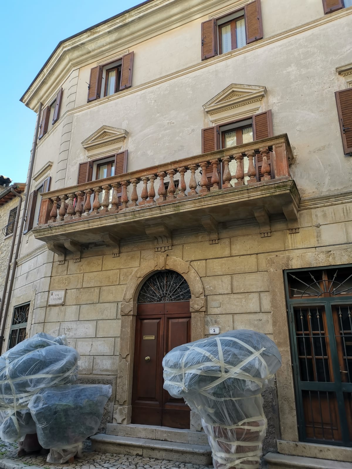 Palazzetto del 1700, centro storico di Montecchio (TR)
